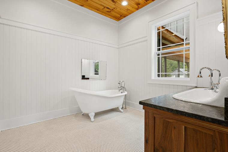 Interiors photographed by EMB Solutions in Northwest Georgia