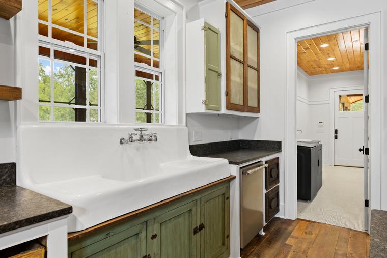 Interiors photographed by EMB Solutions in Northwest Georgia