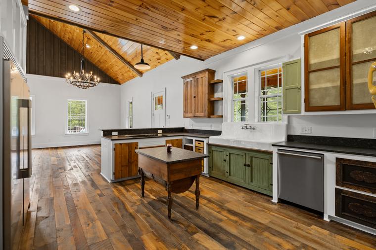 Interiors photographed by EMB Solutions in Northwest Georgia