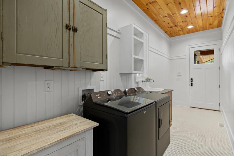 Interiors photographed by EMB Solutions in Northwest Georgia